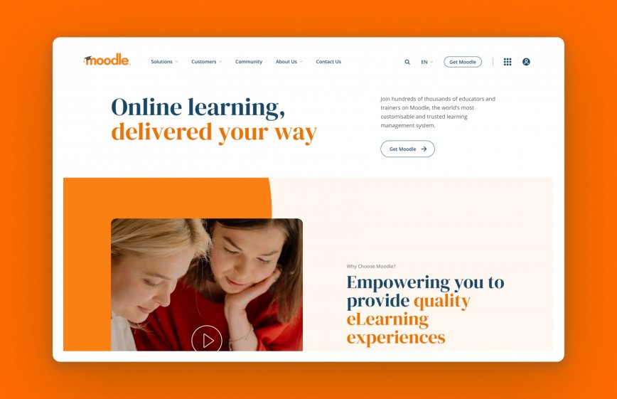 Moodle website on desktop